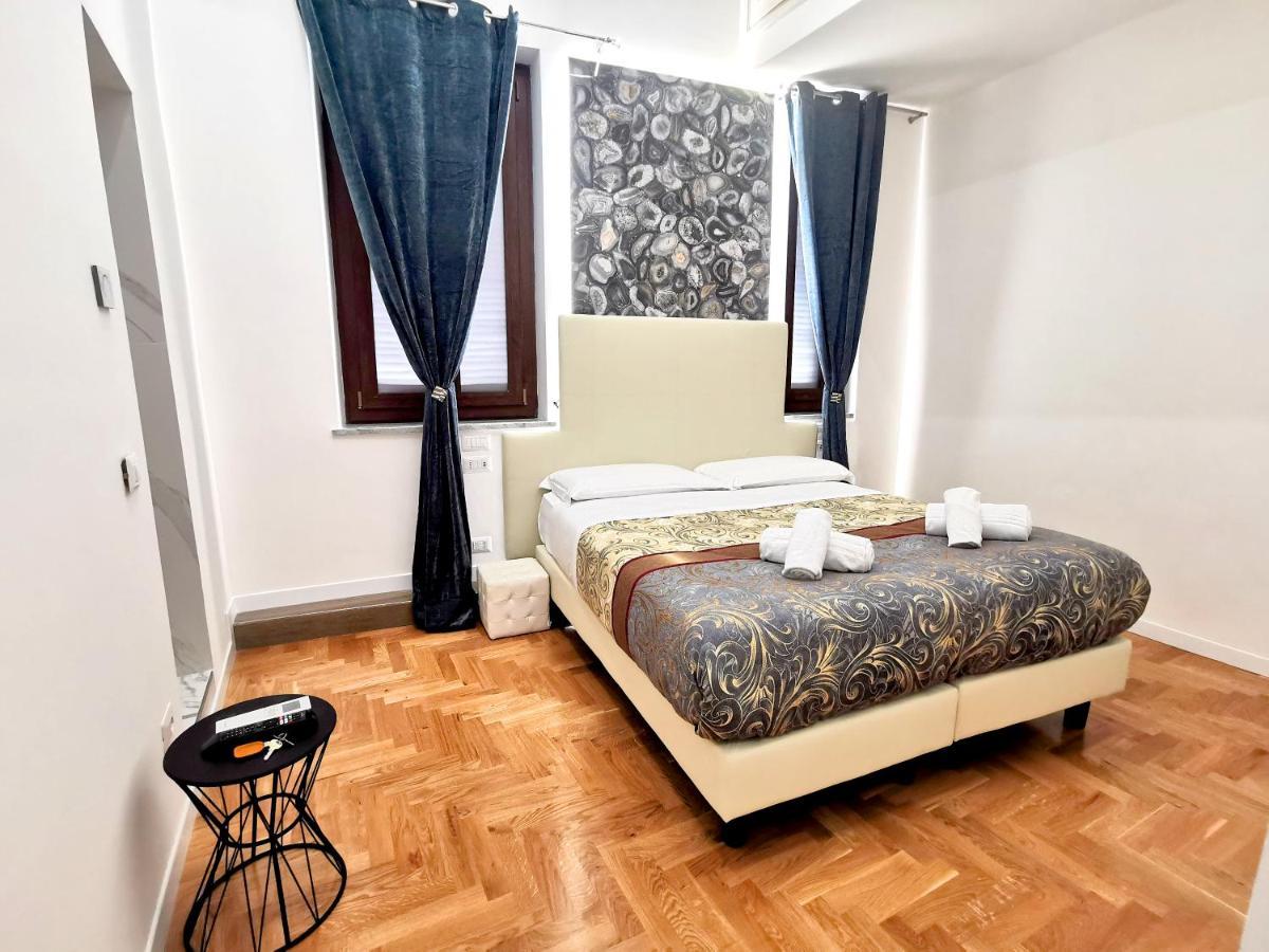 Navona Central Relais Bed & Breakfast Rome Bagian luar foto